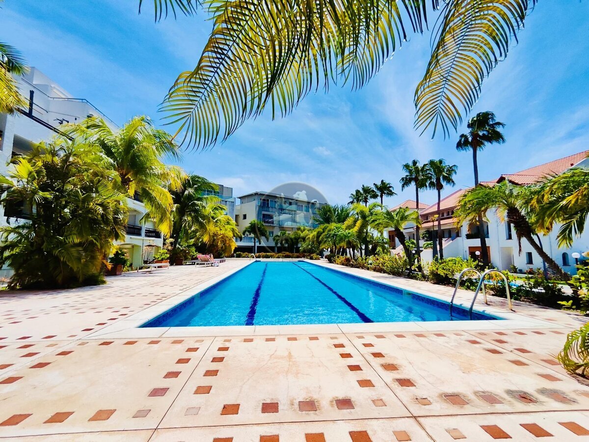 Luxurious 3-Bedroom Duplex with Private Boat Slip and