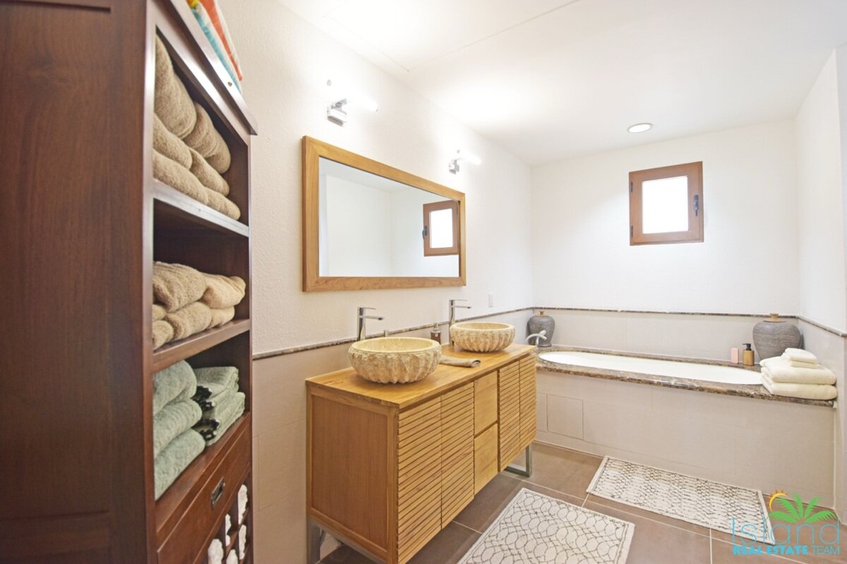 Porto Cupecoy 1 Bedroom Condo