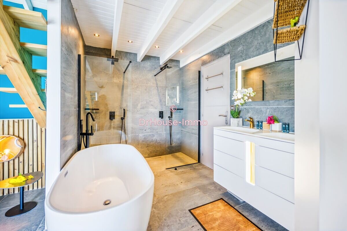 Villa T4 avec Appartement T3 – Vue Mer