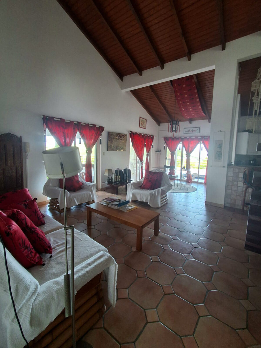 5-Bedroom Villa + 2-Bedroom House Stunning Views