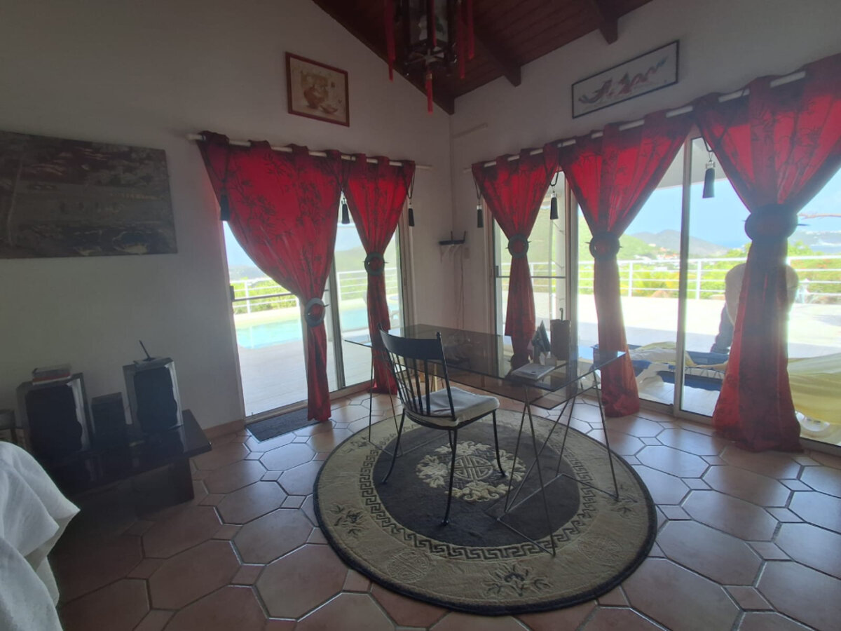 5-Bedroom Villa + 2-Bedroom House Stunning Views