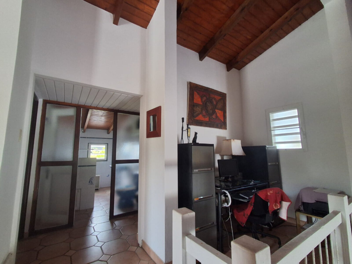 5-Bedroom Villa + 2-Bedroom House Stunning Views