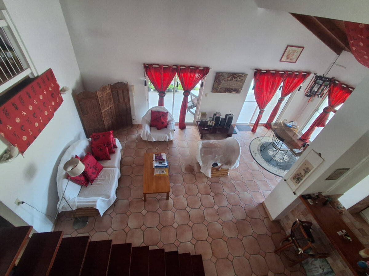 5-Bedroom Villa + 2-Bedroom House Stunning Views