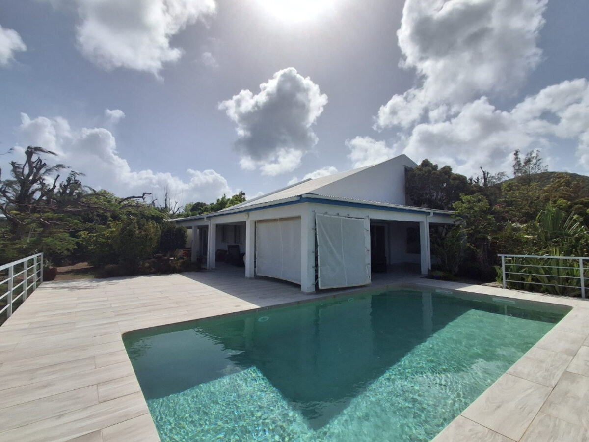 5-Bedroom Villa + 2-Bedroom House Stunning Views