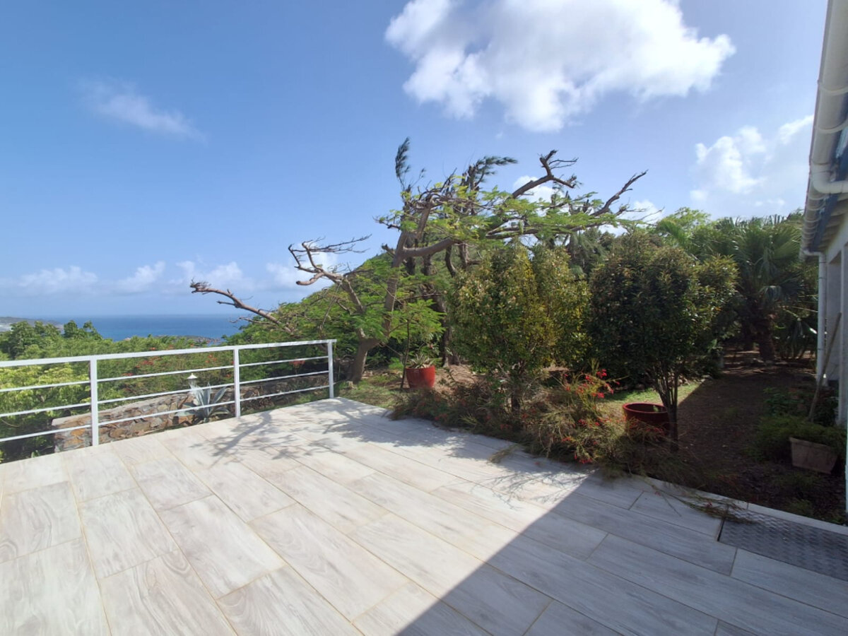 5-Bedroom Villa + 2-Bedroom House Stunning Views