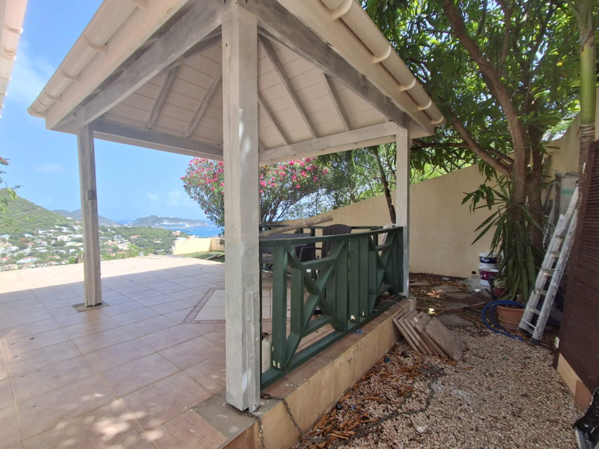 5-Bedroom Villa + 2-Bedroom House Stunning Views