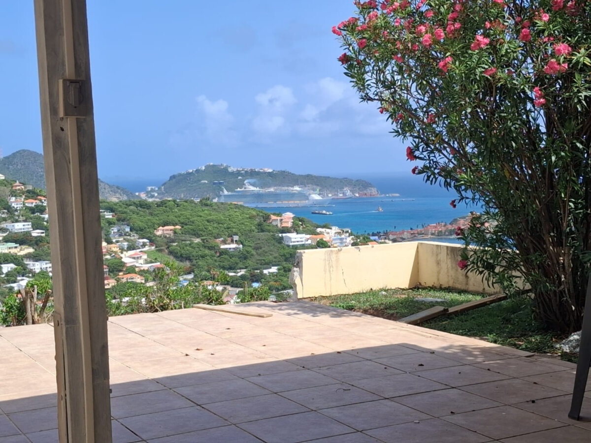 5-Bedroom Villa + 2-Bedroom House Stunning Views