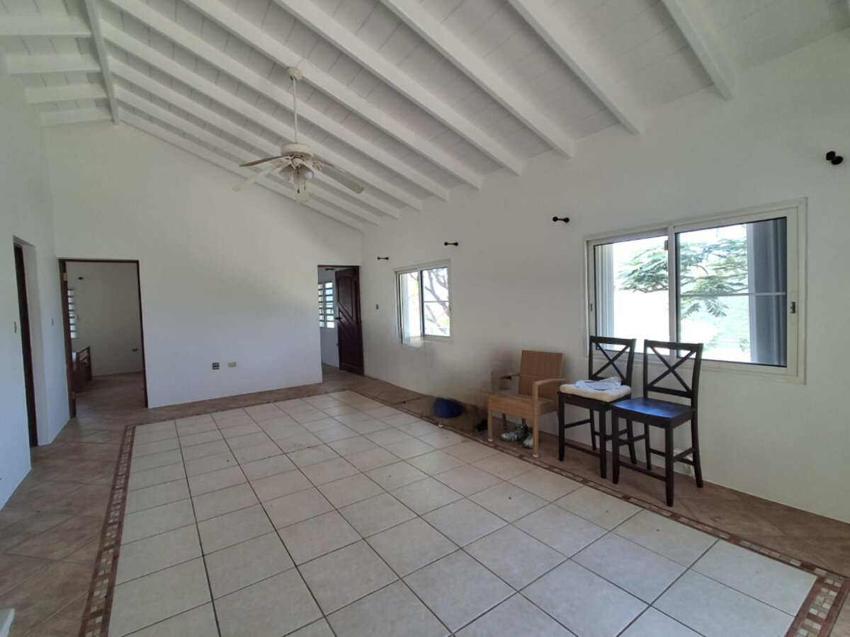 5-Bedroom Villa + 2-Bedroom House Stunning Views