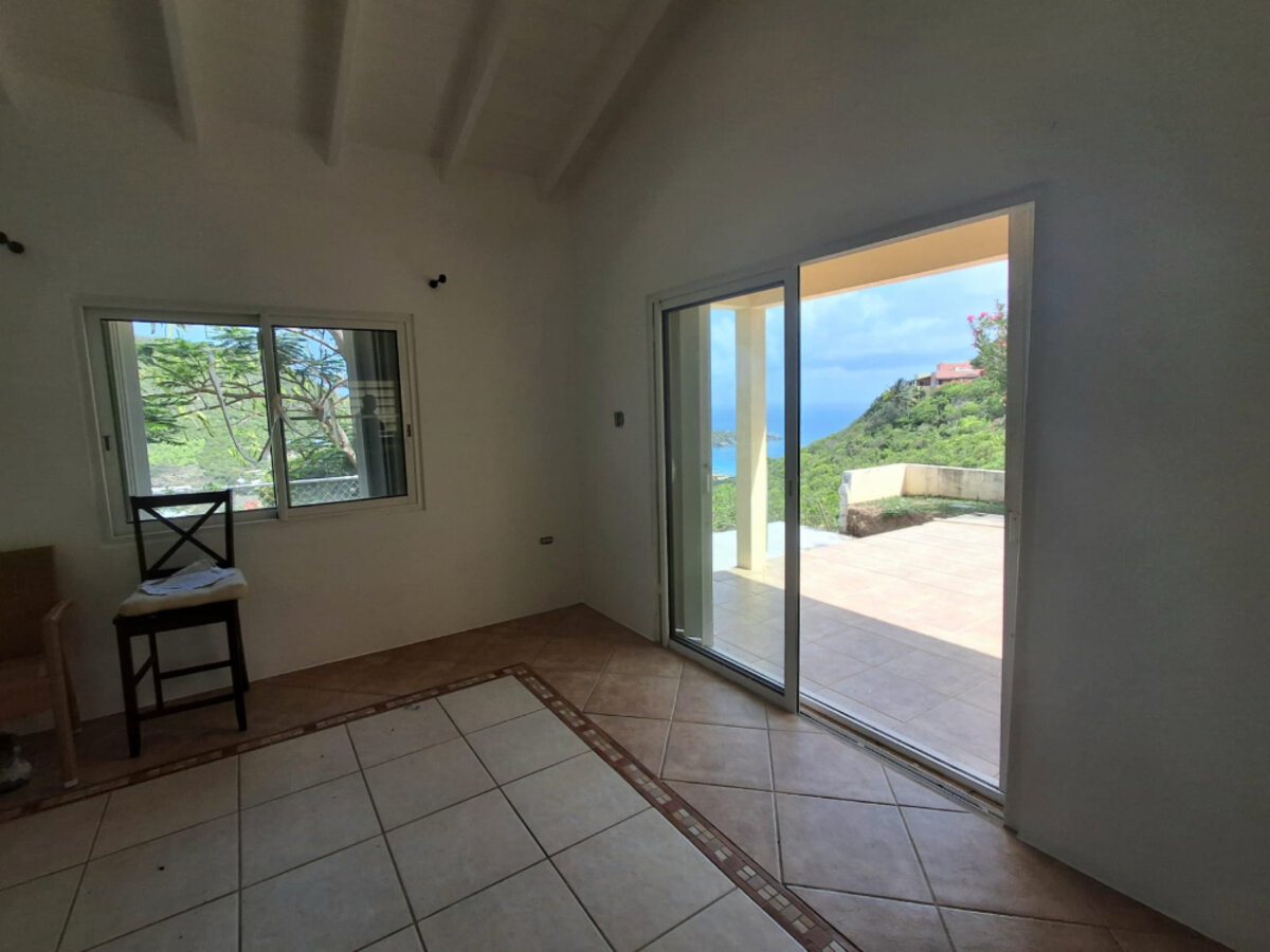 5-Bedroom Villa + 2-Bedroom House Stunning Views