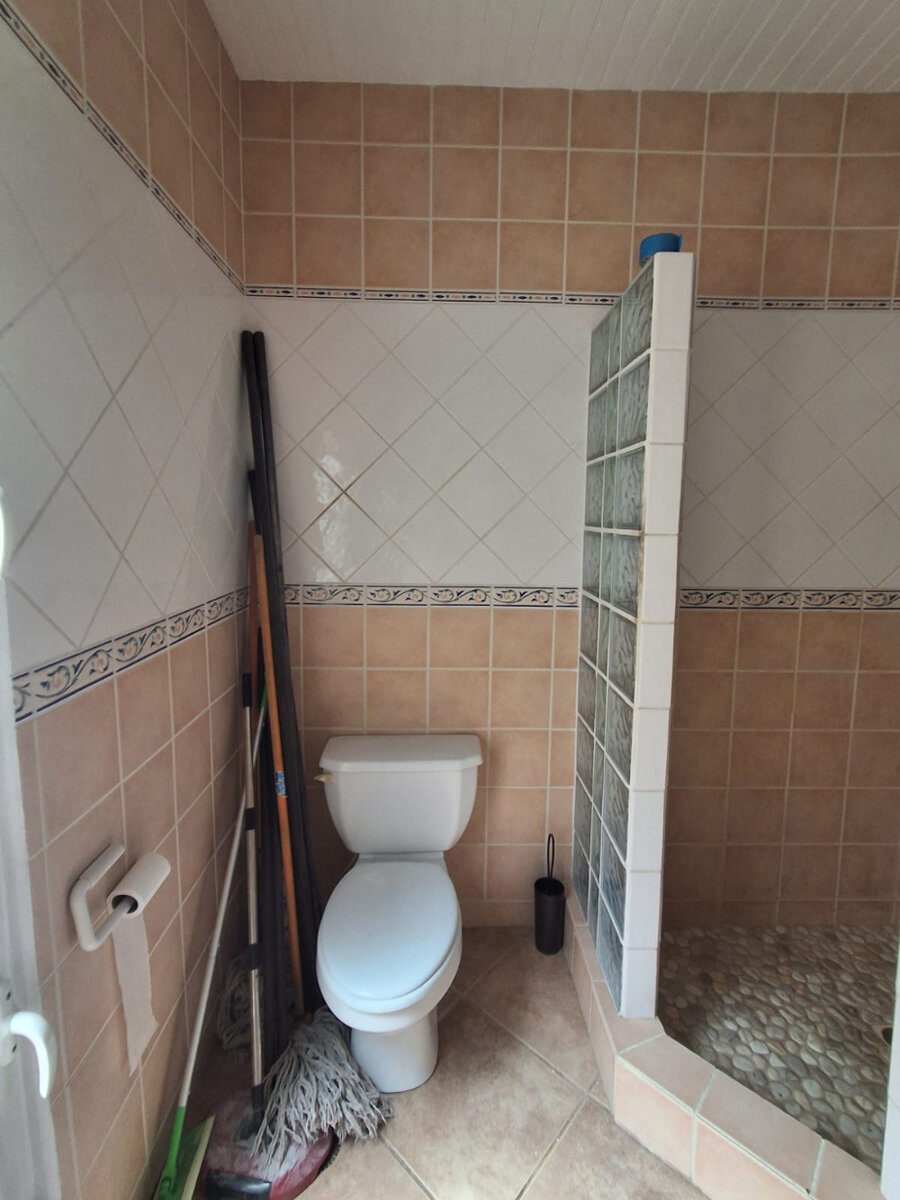 5-Bedroom Villa + 2-Bedroom House Stunning Views