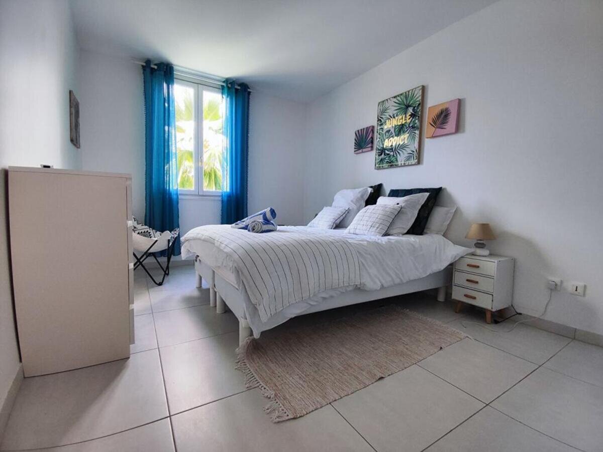 Maison T4 -120 M2- 3/4 Ch - Piscine - Pkg - Bo