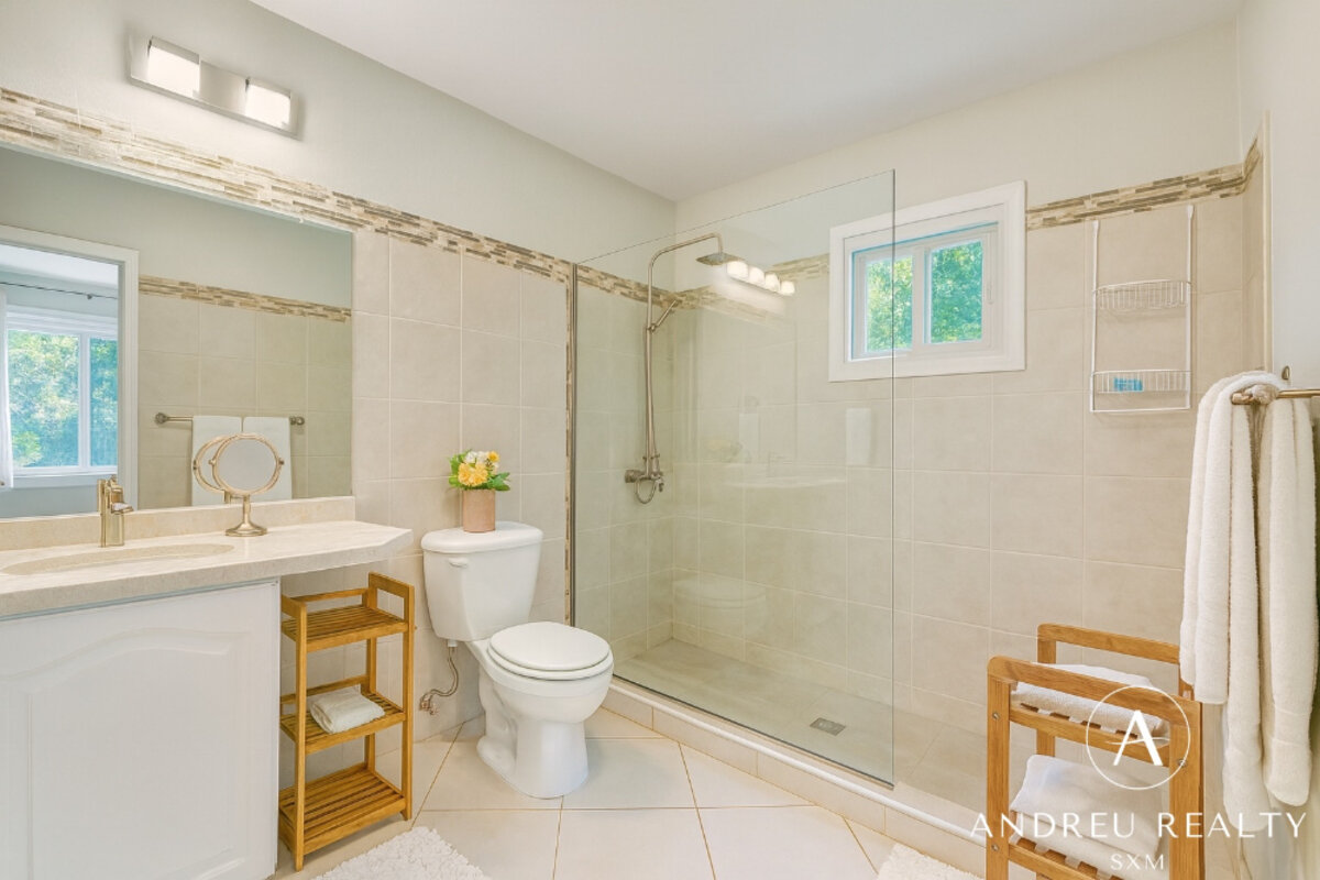 Condo en bord de mer – Simpson Bay Beach